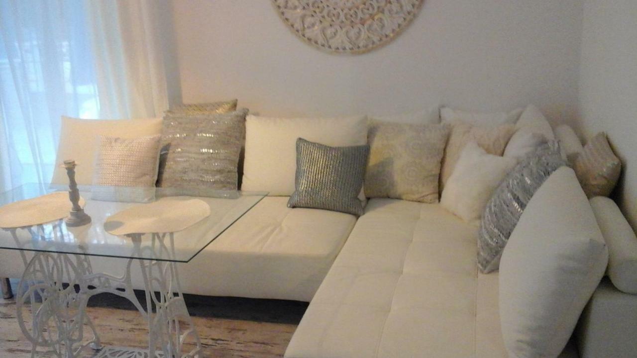 Apartament Lesny Dziwnówek Esterno foto