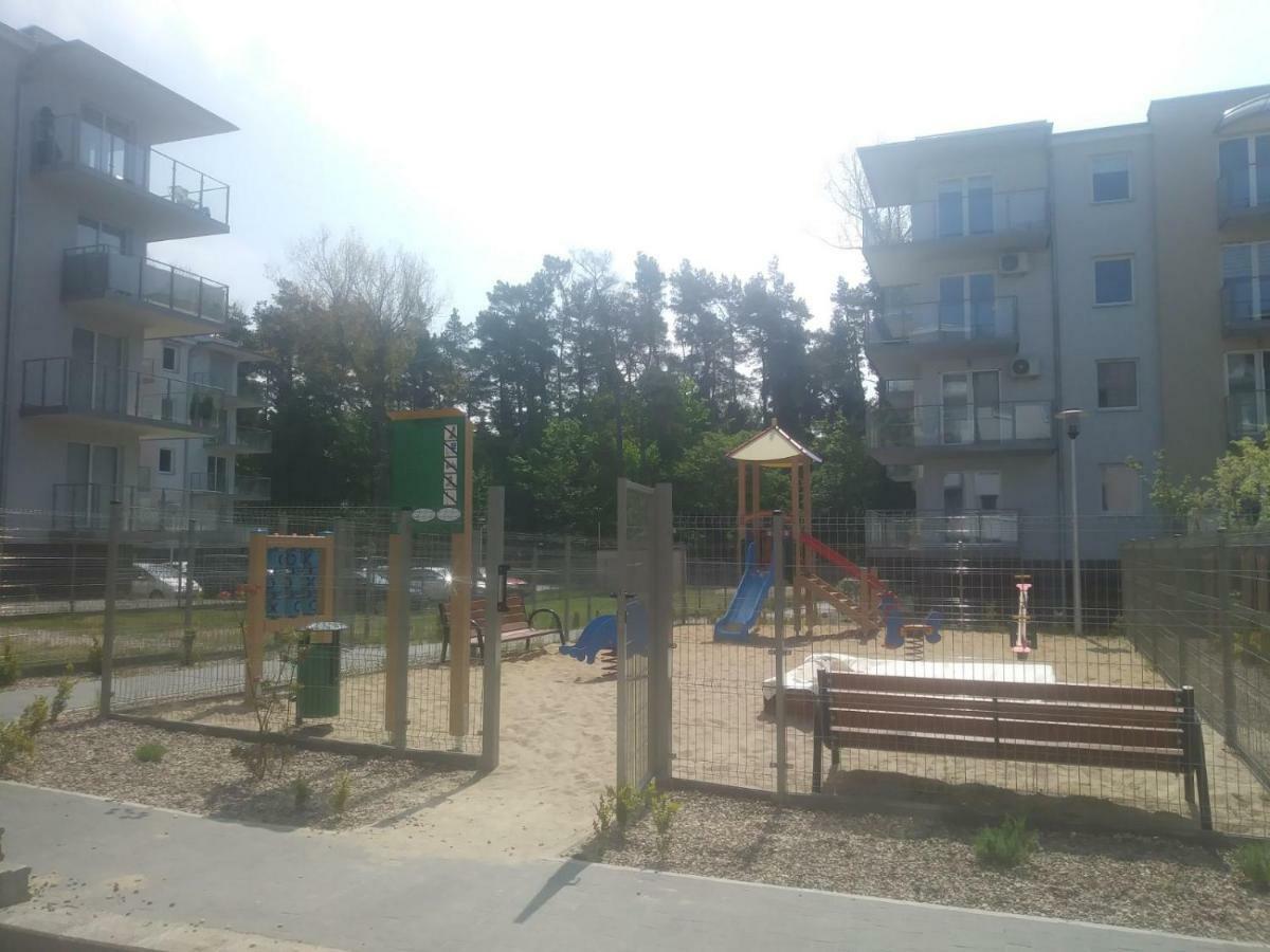 Apartament Lesny Dziwnówek Esterno foto